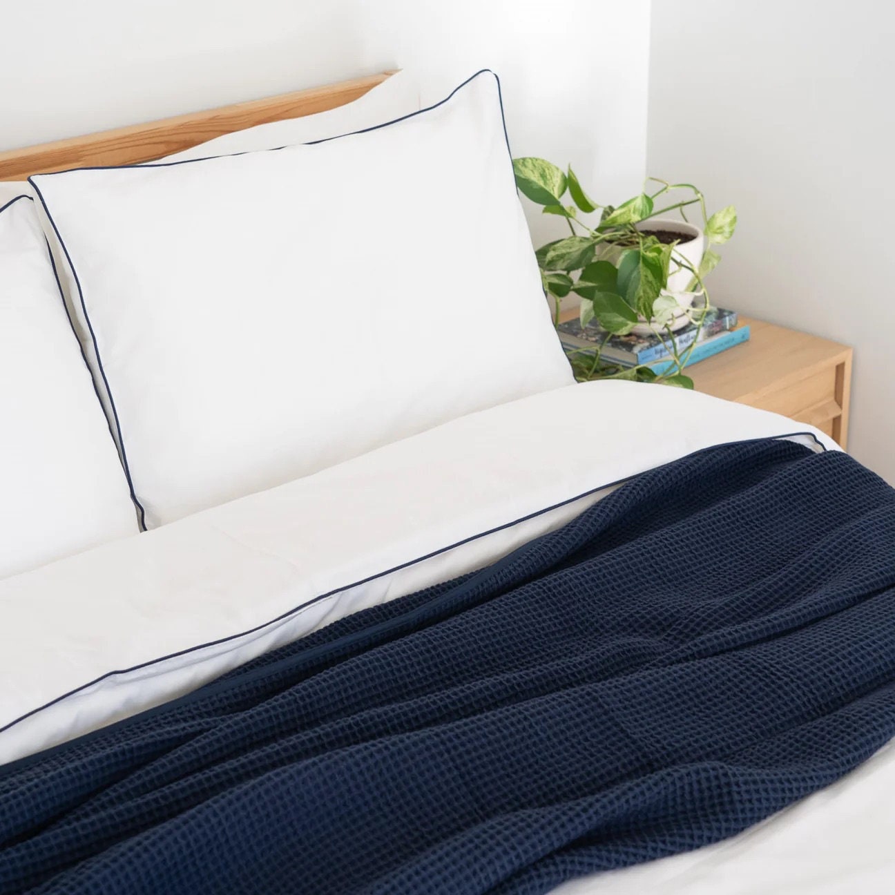 White with Navy Blue Piping - Pure Cotton, Pure Linen or Linen Cotton Mix | 3 Piece Piped Duvet Cover Set | Handmade | Pre-washed