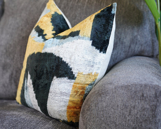 Canvello Handmade Black And Gold Throw Pillows | 18x18