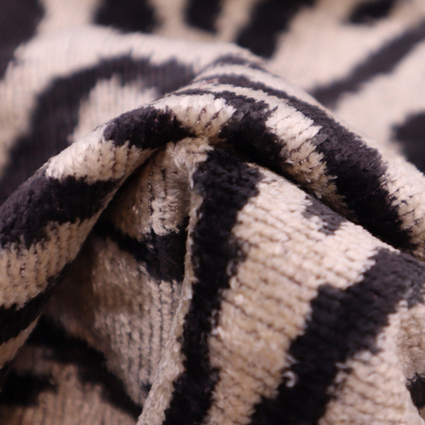 Canvello Luxury Black And Ivory Throw Pillows - 16x24